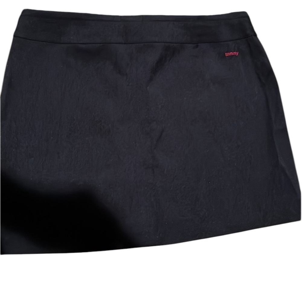 Tommy Hilfiger size 10 black mini skirt flat zip front